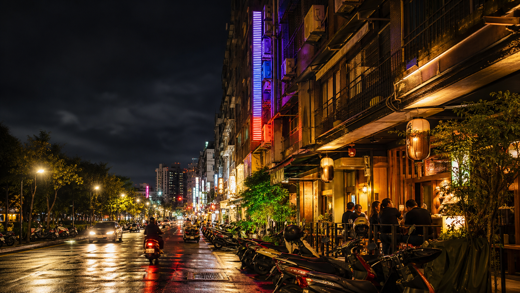 台中夜晚街區與酒吧燈光，作為台中夜生活指南首圖
